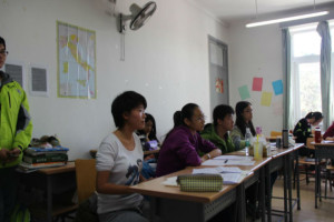 365英国上市官网新生辩论赛第一轮——强强对决，如火如荼 2