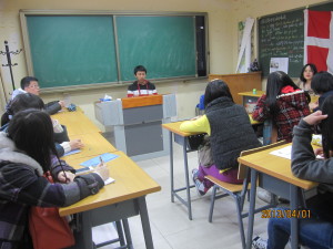 365英国上市官网团总支学习十八大
