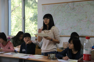 365英国上市官网新生辩论赛第一轮——强强对决，如火如荼 3