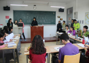 365英国上市官网新生辩论赛第一轮——强强对决，如火如荼 1