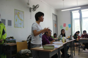 365英国上市官网新生辩论赛第一轮——强强对决，如火如荼 6